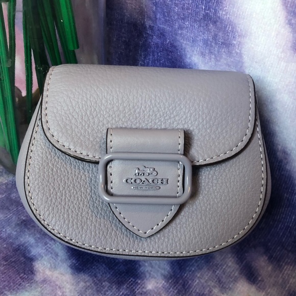 Coach Mini Cardholder with Chain - Picture 3 of 11